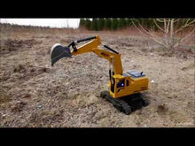 Load and play video in Gallery viewer, Hot Rc Car Eight-way Alloy Excavator 1:24 Wireless Remote Control Excavator
